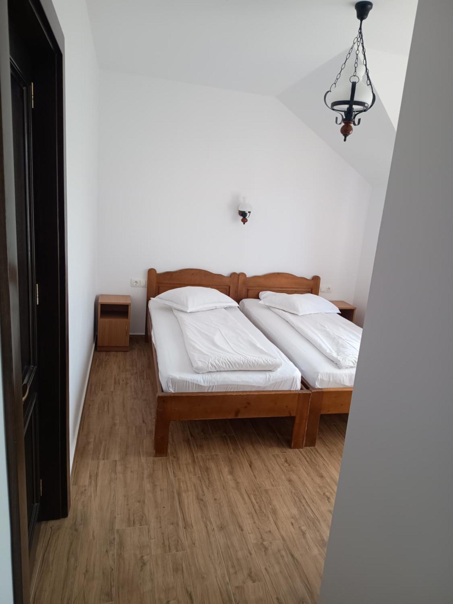 Pensiunea In Poiana Glod  Buitenkant foto
