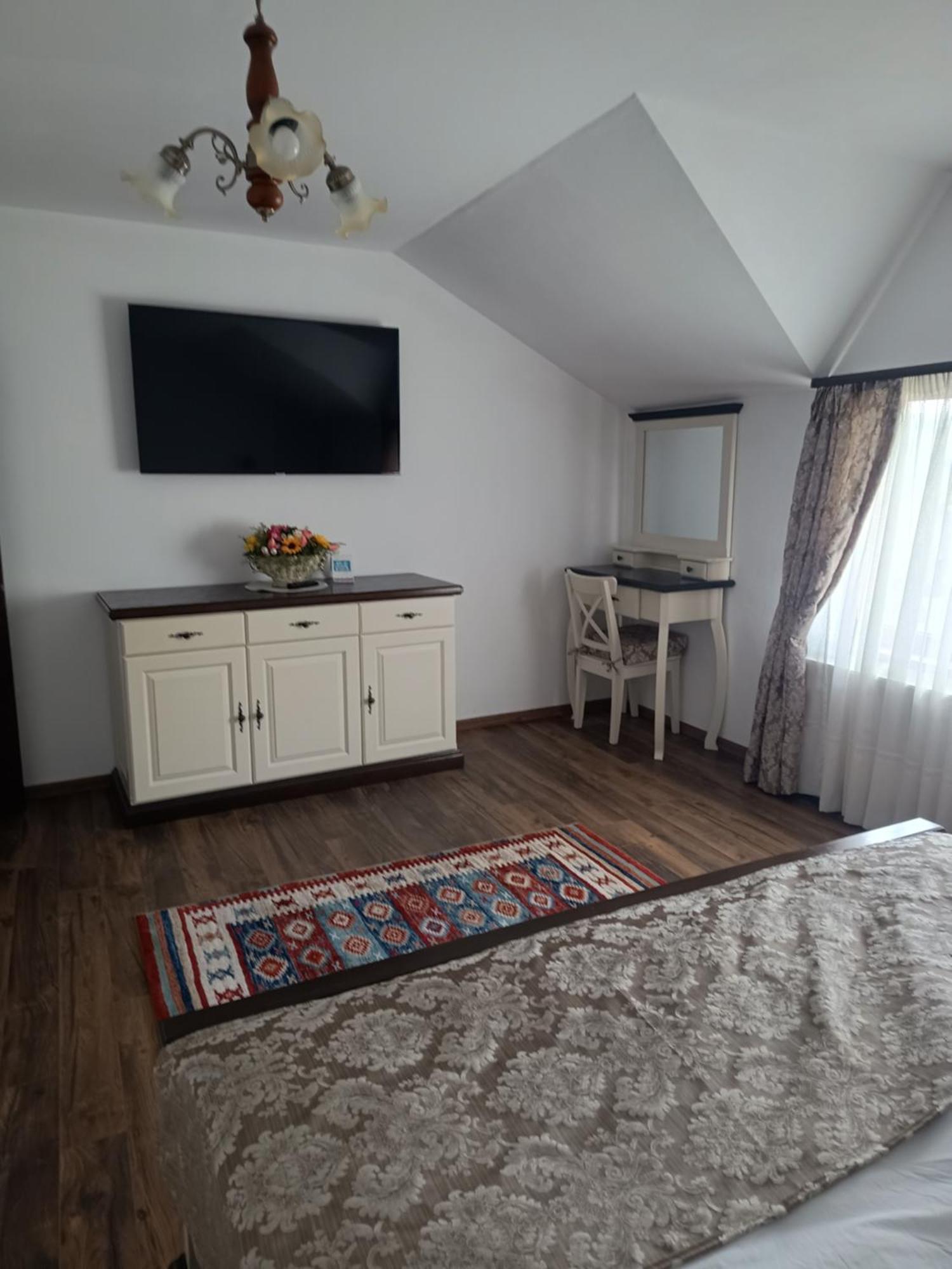 Pensiunea In Poiana Glod  Buitenkant foto