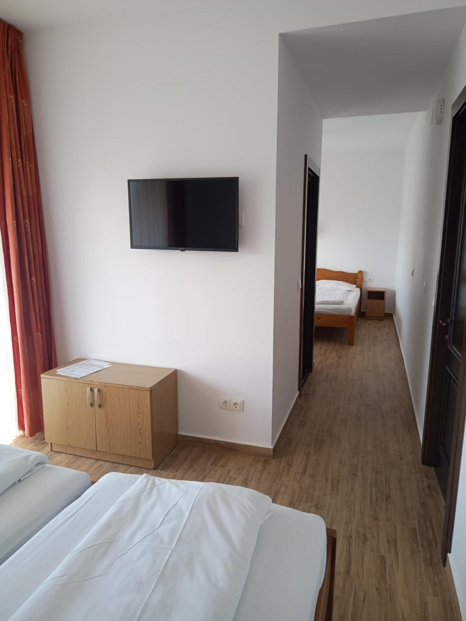 Pensiunea In Poiana Glod  Buitenkant foto